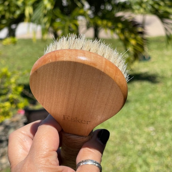 ESKER Natural Bristle Body Dry Brush with Rope Handle - Picture 10 of 13